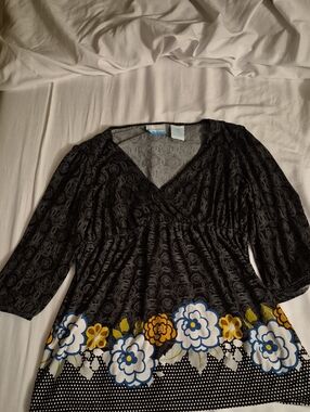 Announcements Maternity Top